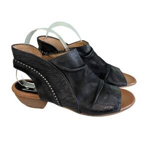 Miz Mooz Womens Black Leather Open Toe Studded Cailey Heeled Sandals Size 6 NWOT